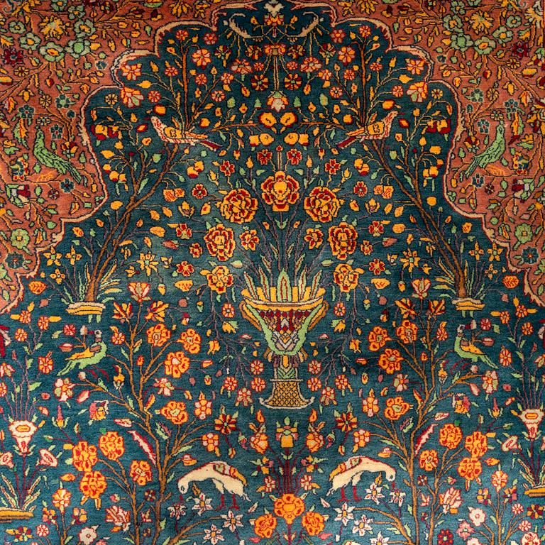 Rug, Pakistan/Northern India, figural, semi-antique, approx. 220 x 150 cm.
