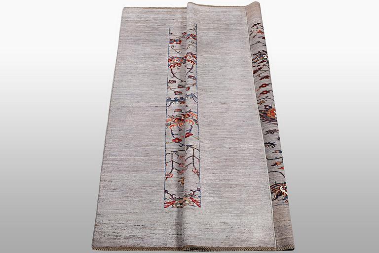 Carpet, Ziegler Ariana, ca 295 x 205 cm.