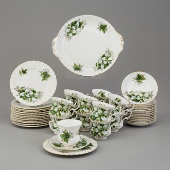 KAFFESERVIS, 29 delar, benporslin, "Trillium", Royal Albert, England, 1900-talets mitt.