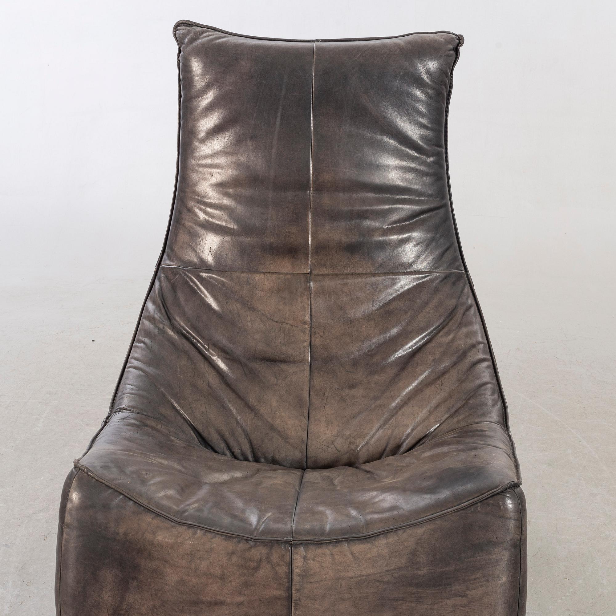 AN LOUNGE CHAIR "THE ROCK" GERARD VAN DEN BERG, MONTIS.