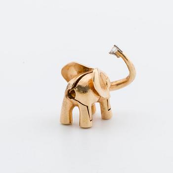 OLE LYNGGARD CLASP shaped as an elephant, 14K gold w 1 brilliant-cut diamond 0,10 ct W VS.