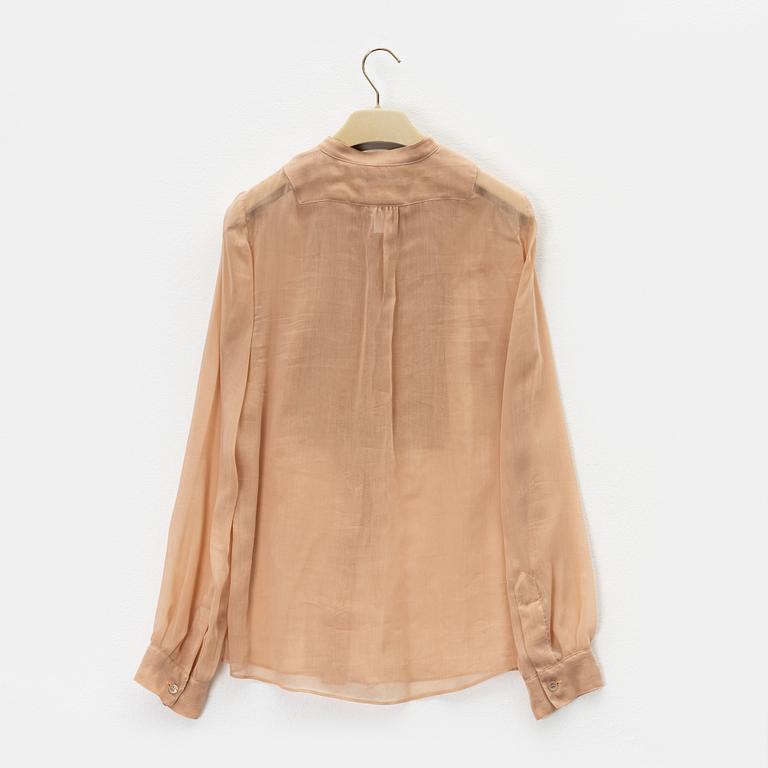 Chloé, a cotton/silk blouse, size 36.