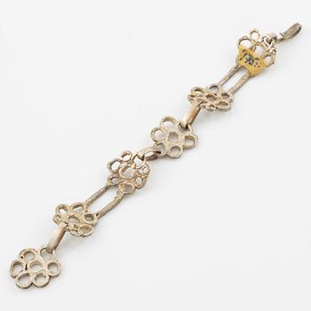 Lars Arby, ett armband och sex hängen samt en halsring, silver, med emalj.