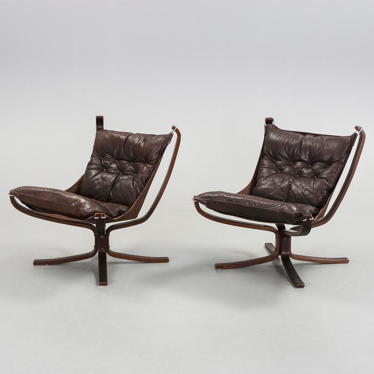 FÅTÖLJER, 2 st, "Falcon chair", Sigurd Ressell, Vatne Möbler, Norge, 1970-tal.