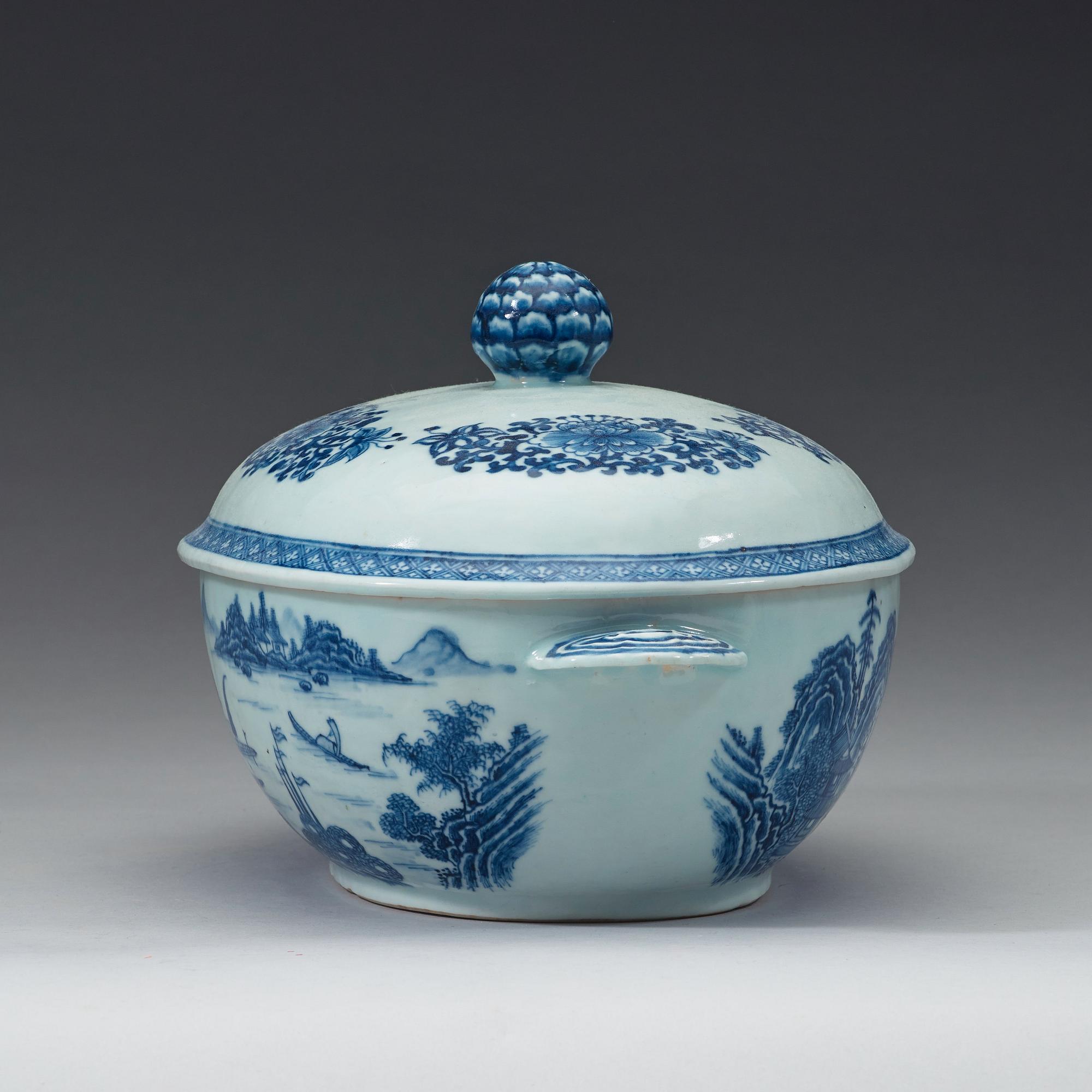TERRIN med LOCK och FAT, kompaniporslin. Qingdynastin, Qianlong (1736-95).