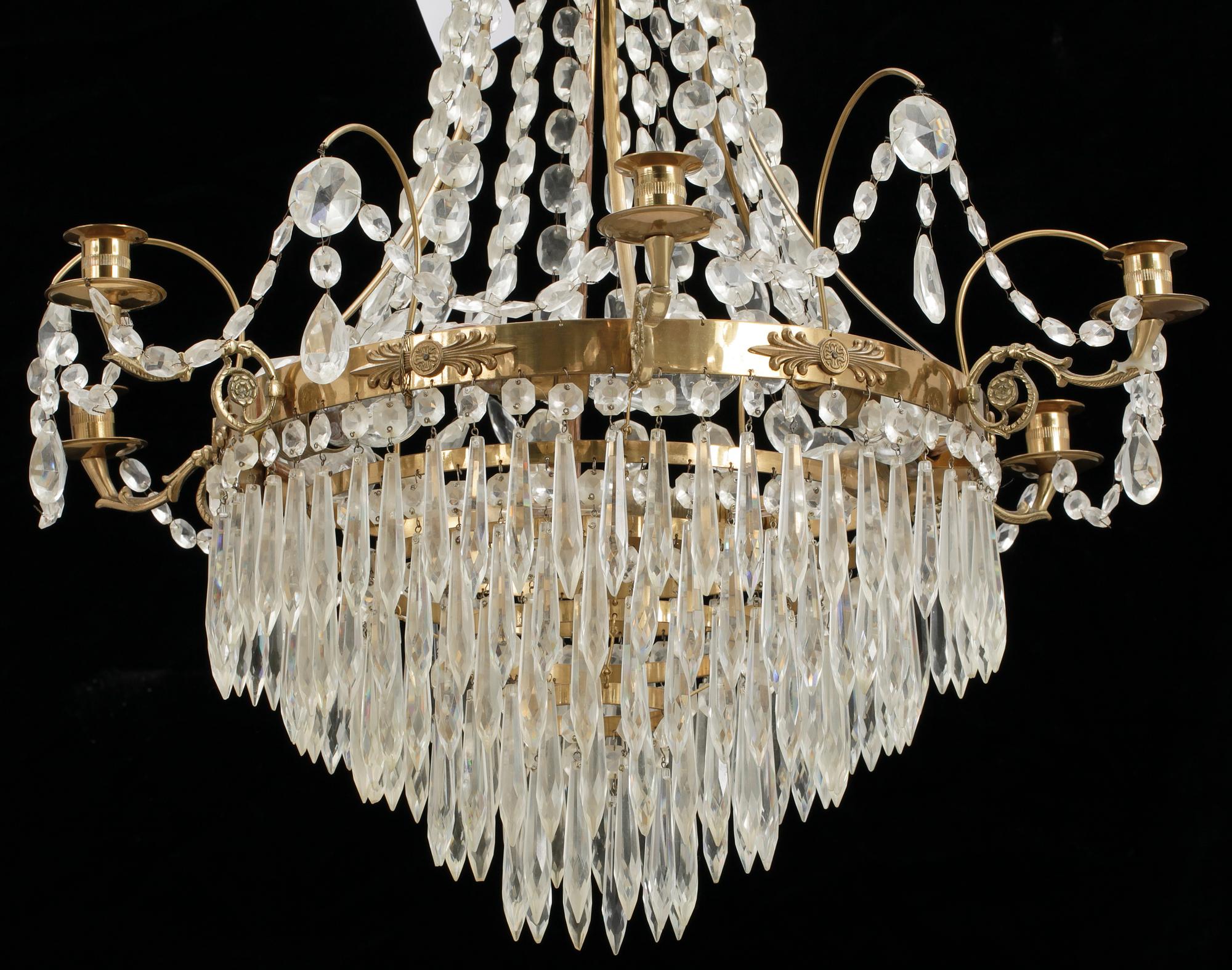 LJUSKRONA, empirestil, 1900-talets andra hälft. H 85.