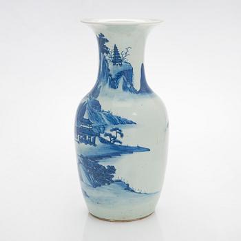 Two Chinese porcelain vases and a teapot, first half of the 20th century.