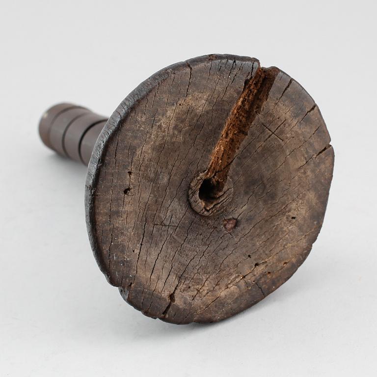 LJUSSTAKE, smide, 1700-tal.