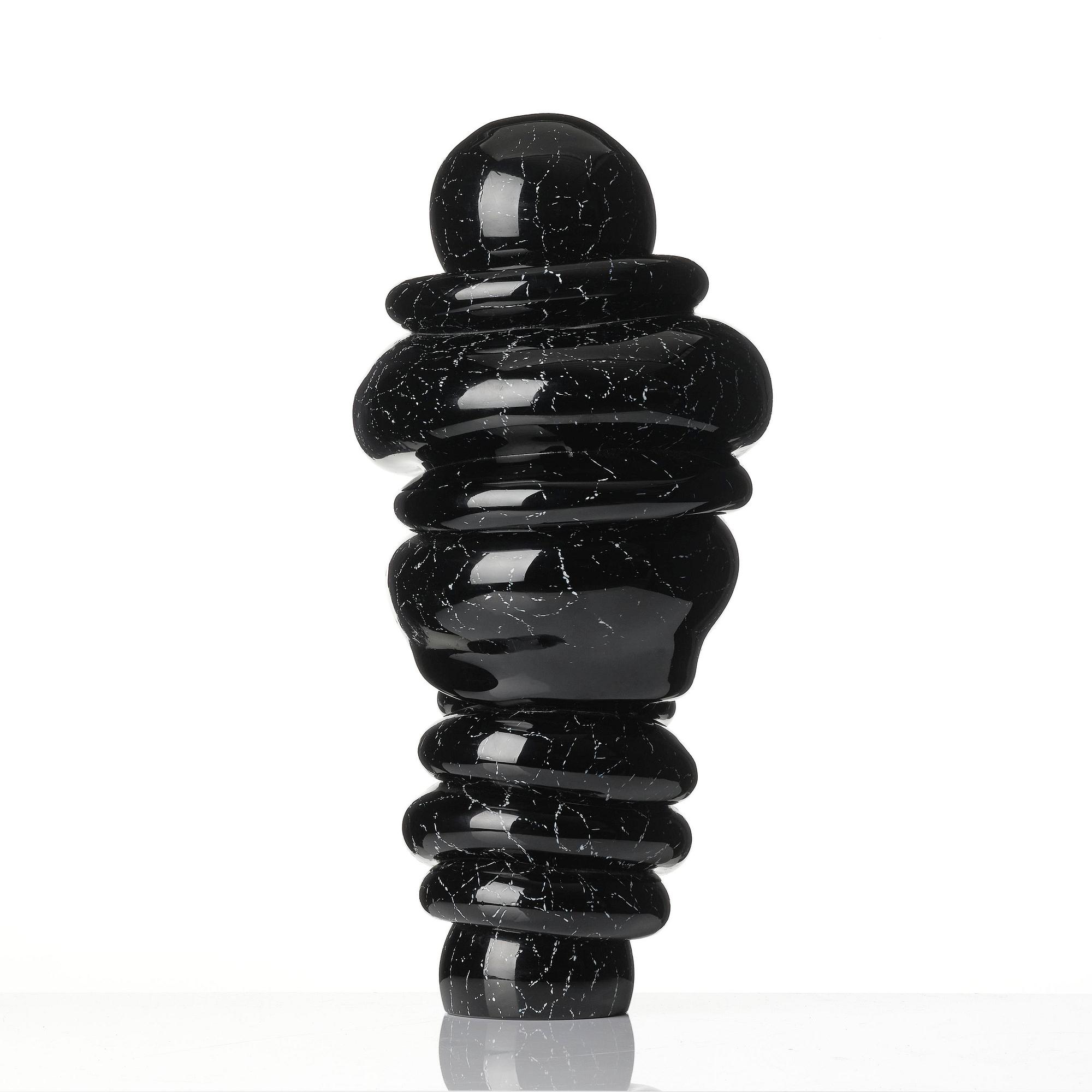 Tony Cragg, "The Spine".