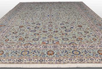 A carpet, Kashan, ca 590 x 418 cm.