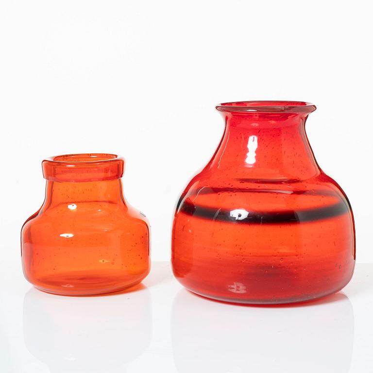 Erik Höglund, a set of two vases, Boda.