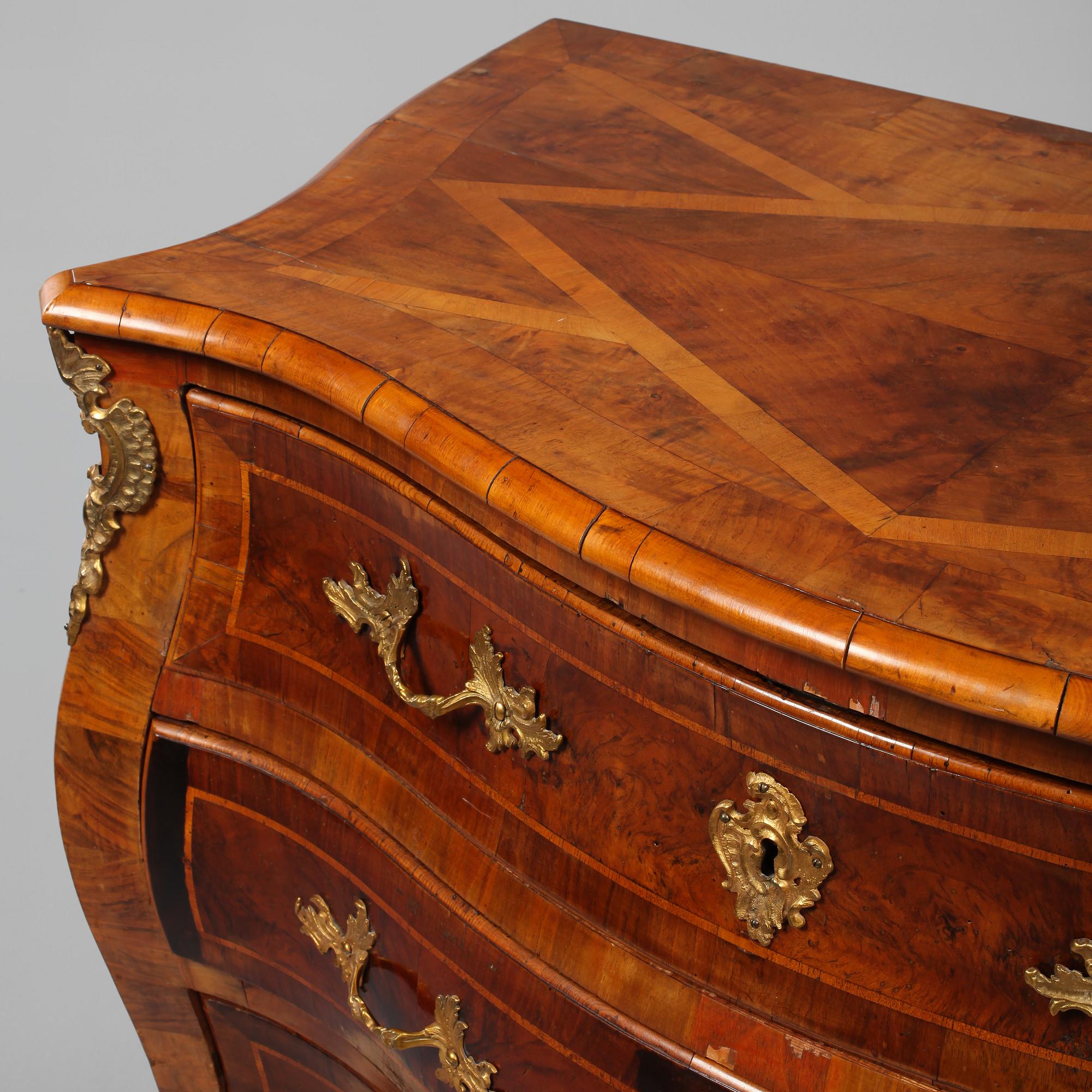 BYRÅ, rokoko, 1700-tal.