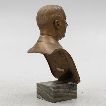 Nils Möllerberg, Portrait Bust.