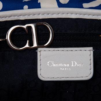 VÄSKA, "Saddle Bag", och SCARF, Christian Dior.