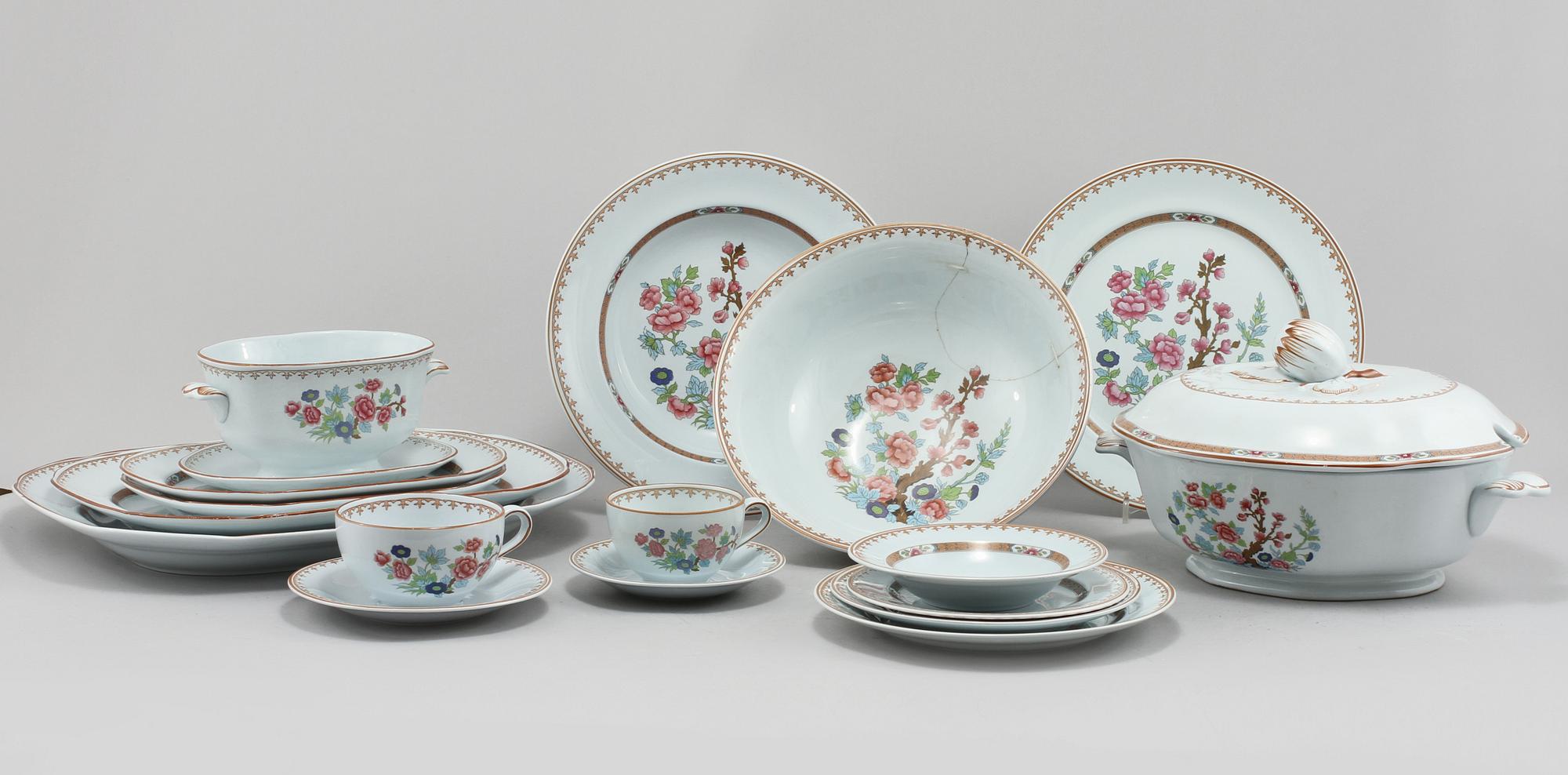 SERVISDELAR, 129 st, flintgods, "Lotus", Rörstrand, 1956-1971.