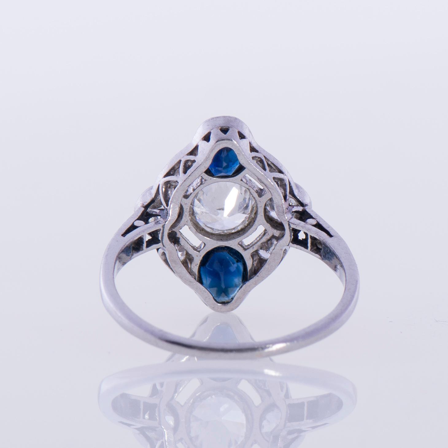 RING, platina, gammalslipade diamanter, fasettslipade safirer. David Andersen & Co, Stockholm. Vikt ca 3,3 g.