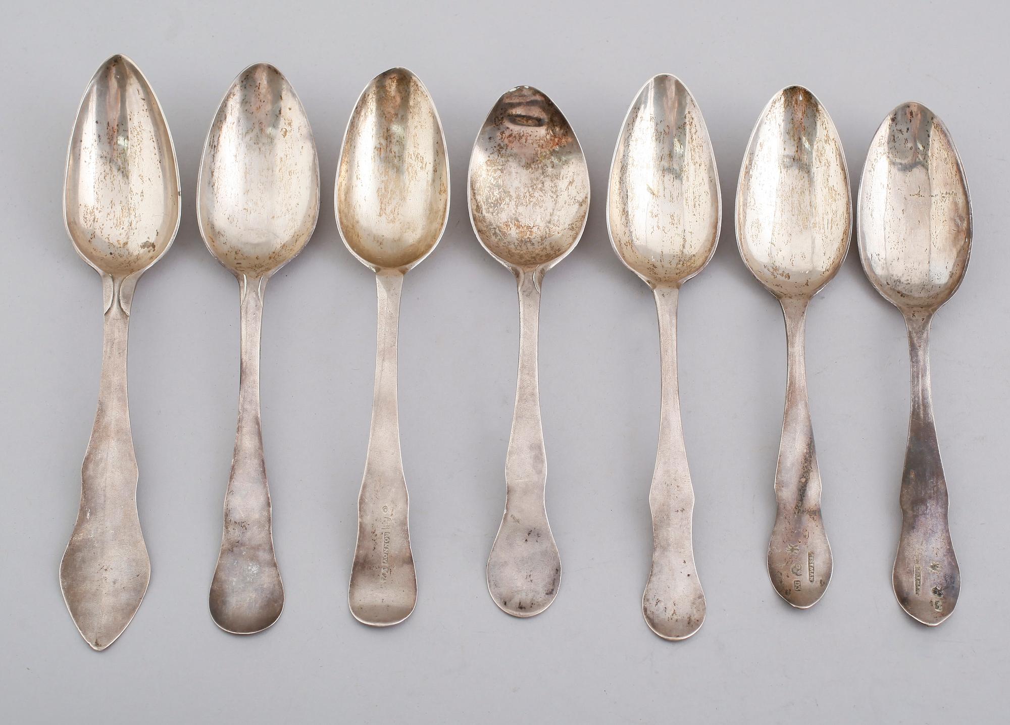 MATSKEDAR, 7 st, snarlika, silver, svenska stämplar, 1800-talets första hälft. Vikt ca 283 gram.