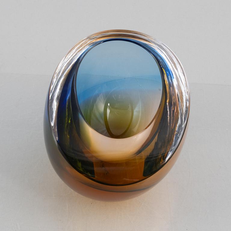 Göran Wärff, a glass vase, Kosta Boda.