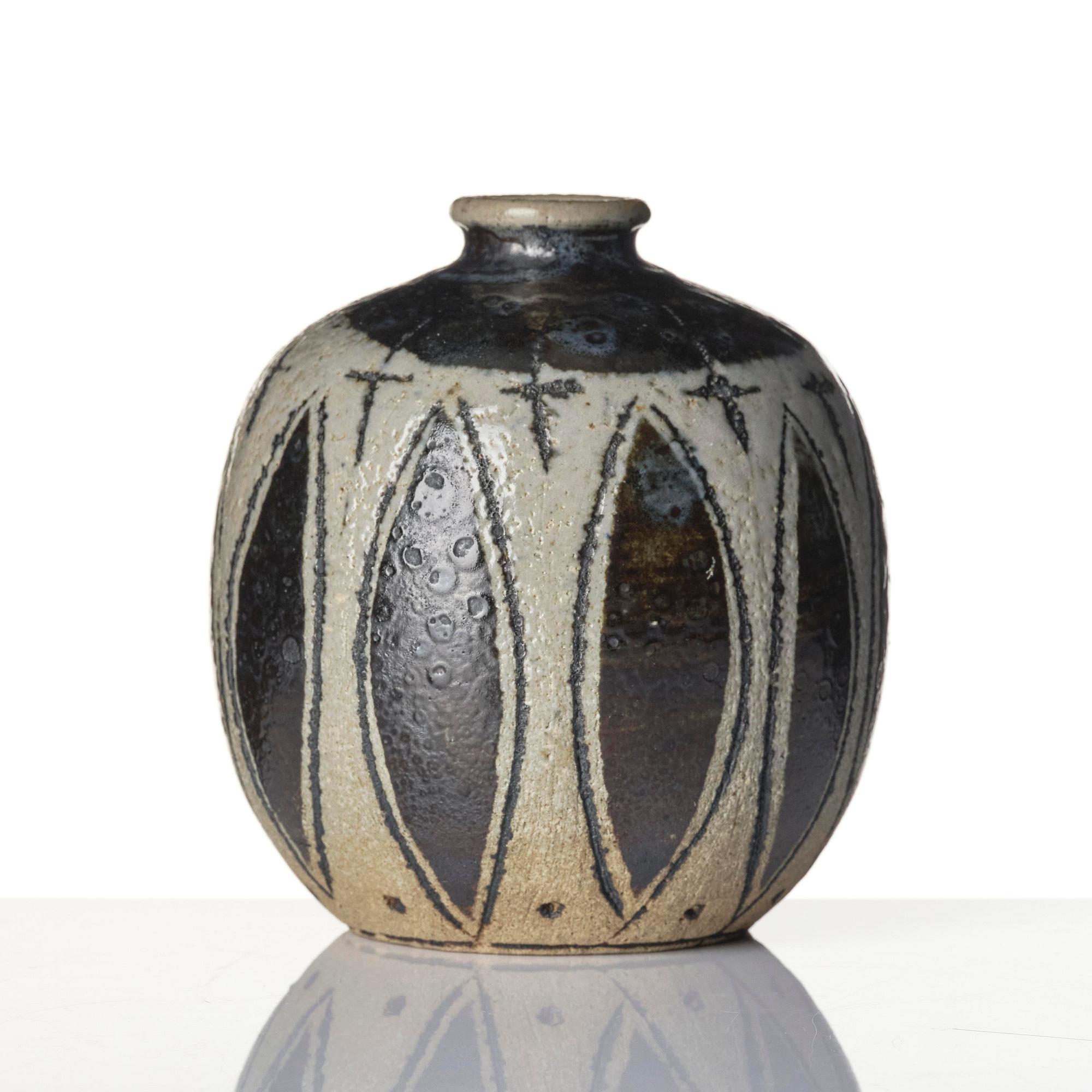 Anders Bruno Liljefors, a stoneware vase, Gustavsbergs Studio 1952.