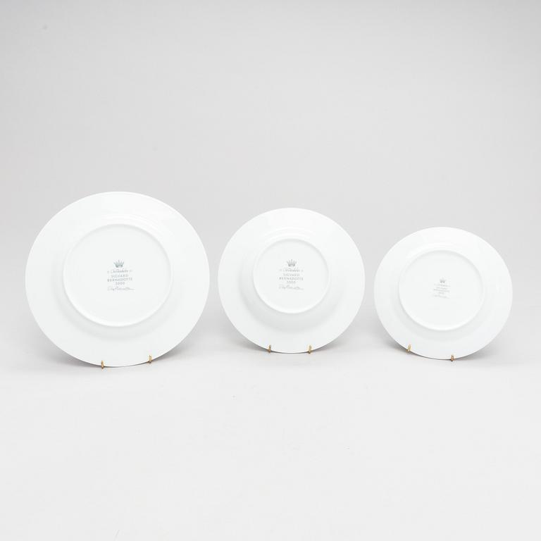 Sigvard Bernadotte, ruoka-astiasto, 36 osaa, posliini, "Christineholm"/"Marianne", Ruotsi, 2000.