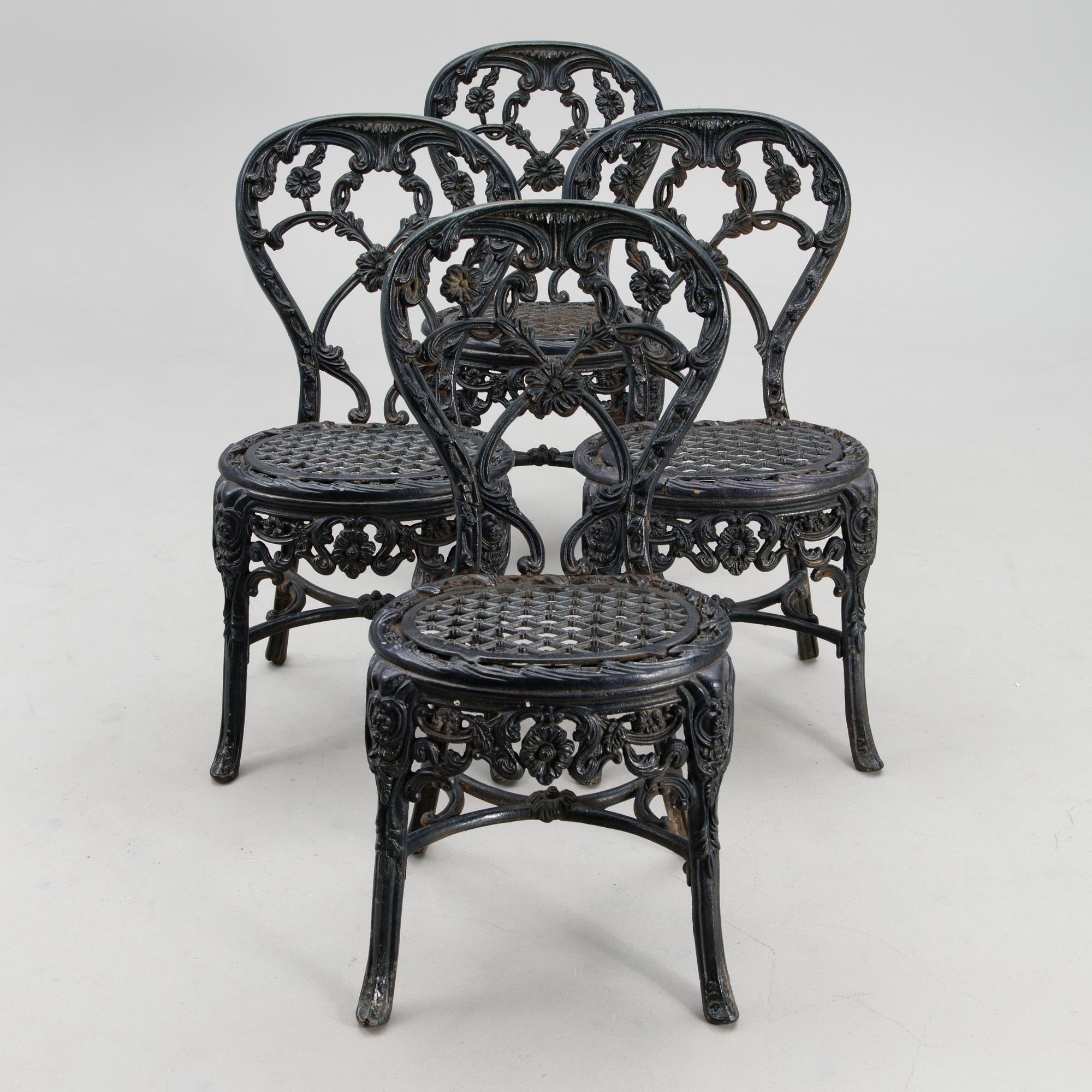 An early 20th century five piece garden suite for Porin Konepaja (Björneborgs Mekaniska Werkstad).