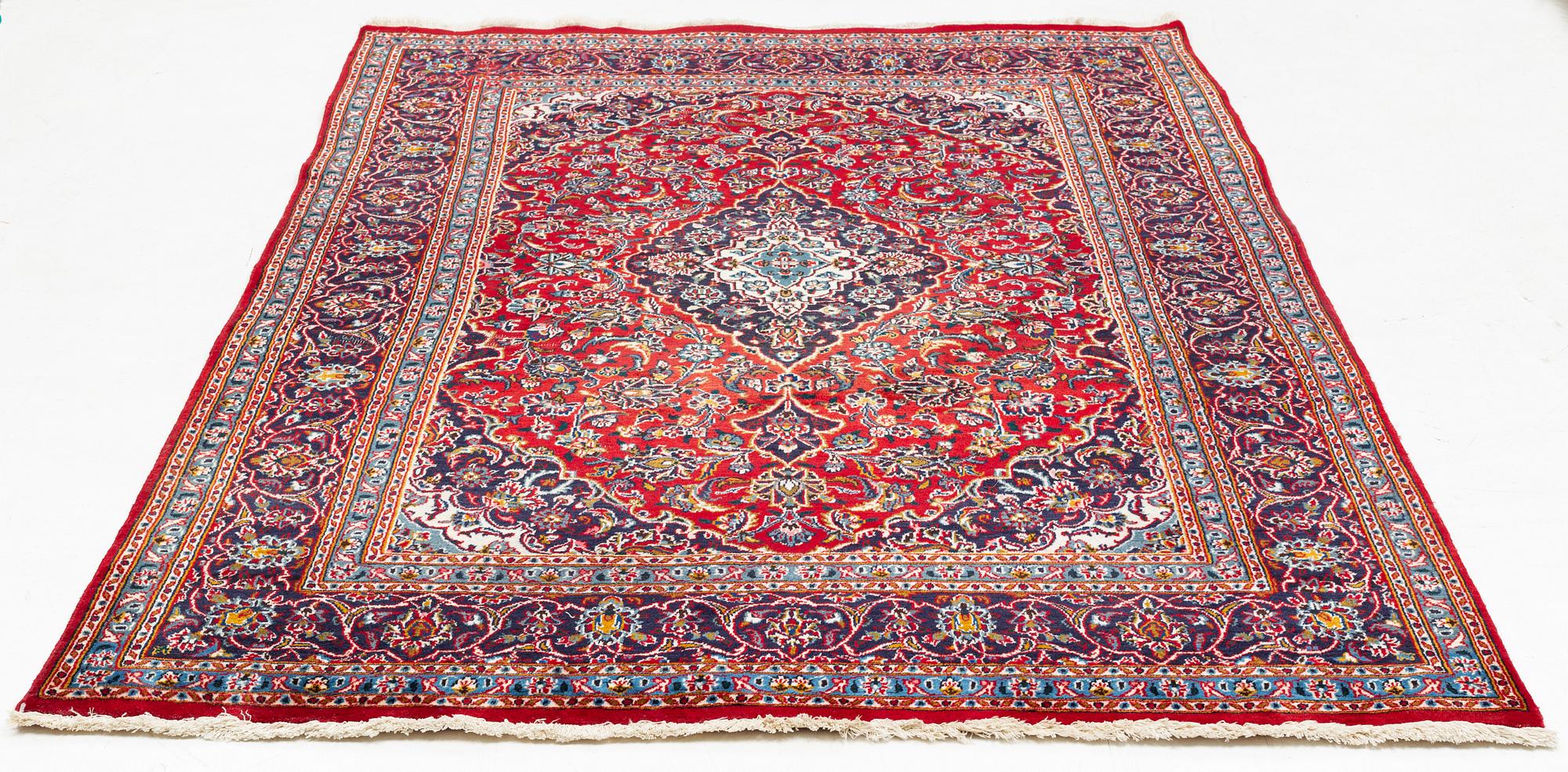An Ardekan carpet, ca 300 x 190 cm.