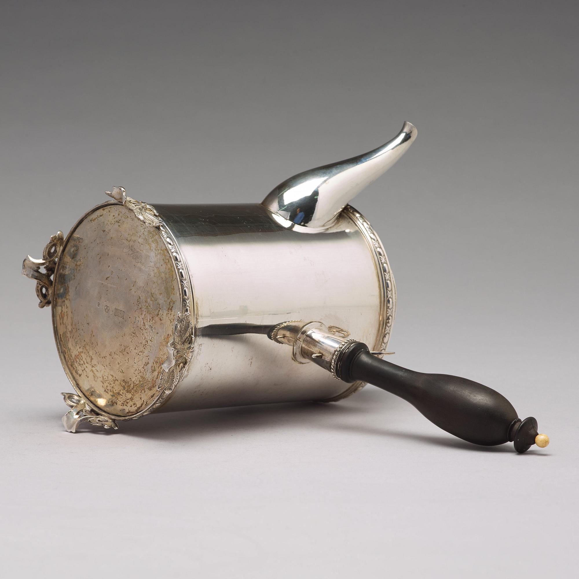 Johan Schvart, kaffekanna/cylinderkanna, silver, Karlskrona 1791. Gustaviansk.