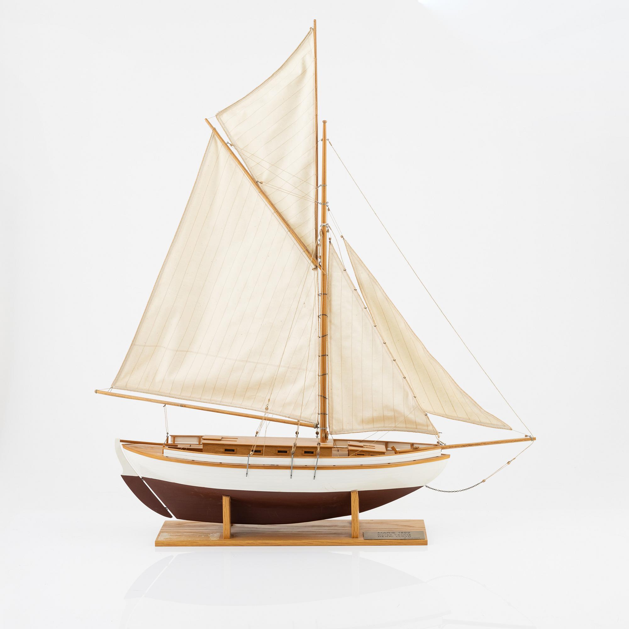 A wooden scale model of the Norwegian yacht "Marie" 1899 by Sören Orsman.