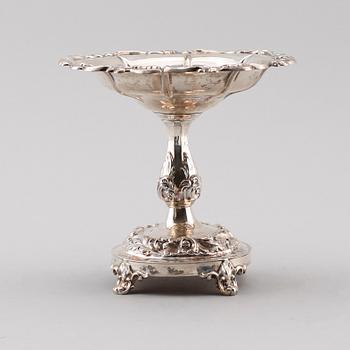 SKÅL PÅ FOT, silver, Emanuel Forssman, Växjö 1854. Vikt ca 247 gram.
