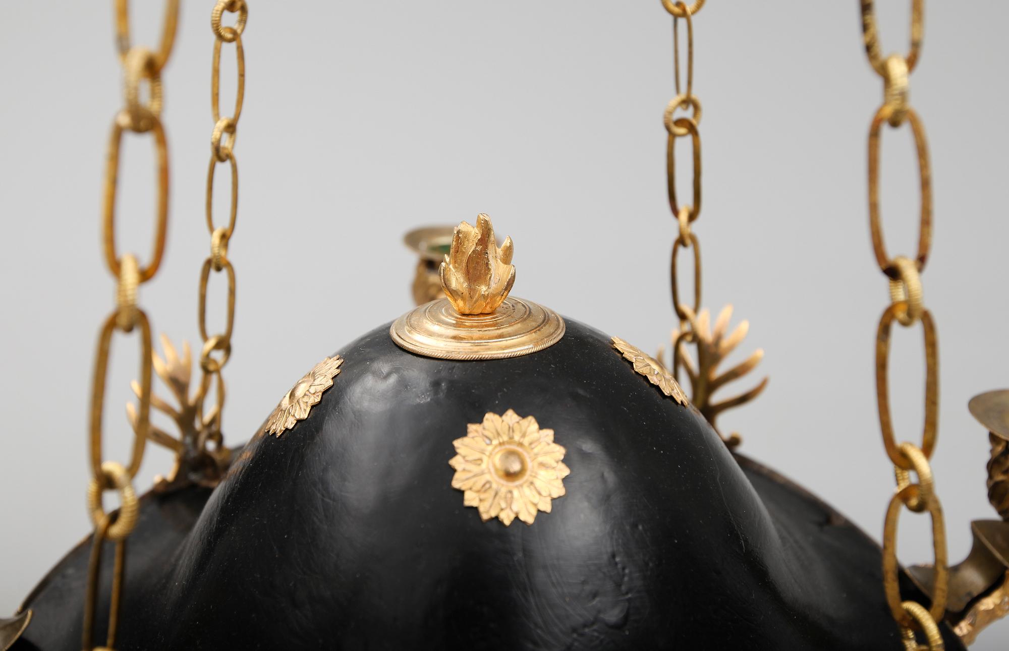 TAKAMPEL, empire, 1800-talets första hälft. Höjd ca 55 cm.