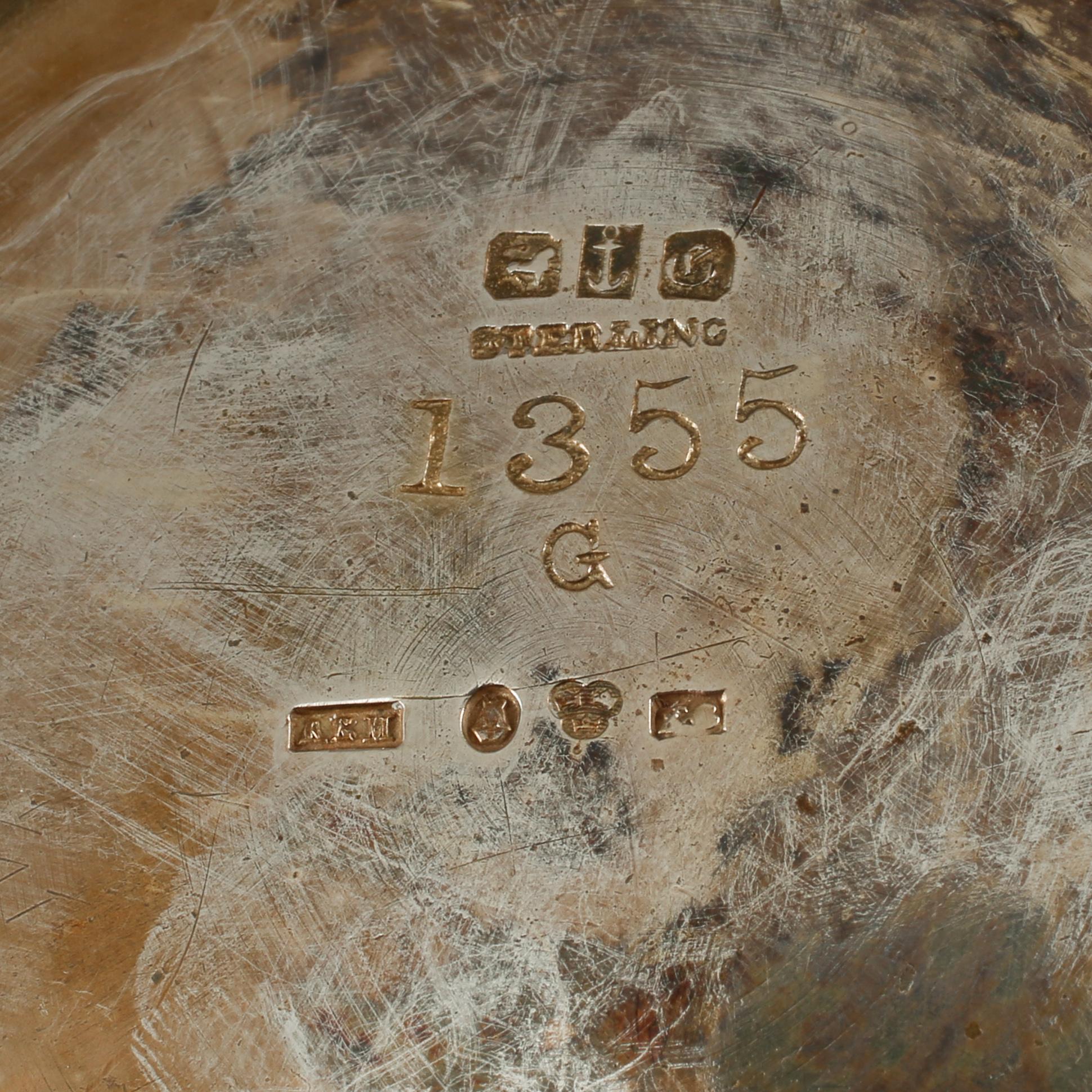 TE-/KAFFESERVIS, 4 delar, silver, Anders Gustaf Millberg, Stockholm 1900 och KGMG AB, Uppsala, 1913. Vikt 1409 g.