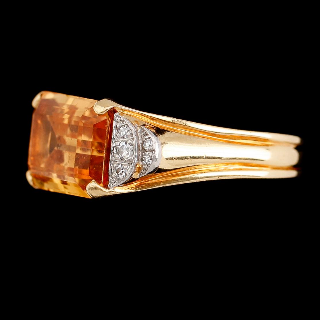 RING, 18 k guld med citrin och briljantslipade diamanter. Vikt ca 7 g.