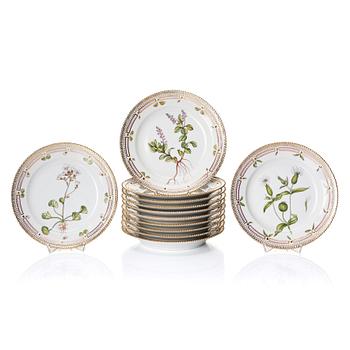 367. A set of 12 Royal Copenhagen 'Flora Danica' plates, Denmark, 20th Century.