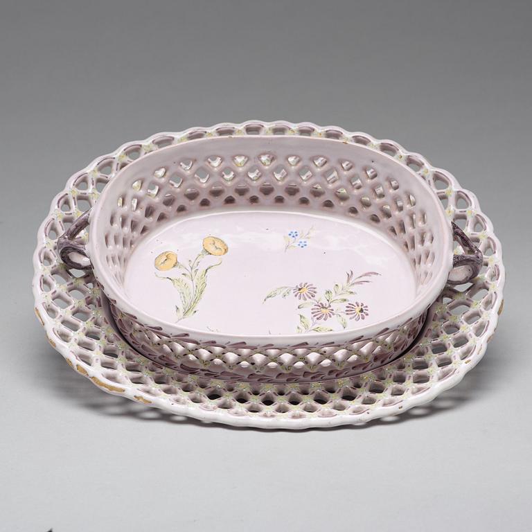 GALLERSKÅL med FAT, fajans. Rörstrand, 1700-tal.