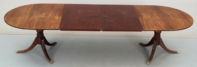 MATSALSBORD, engelsk stil, Lysberg. Hansen & Therp, Danmark. Omrk 1900-talets mitt.