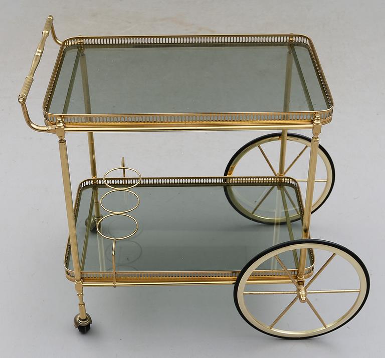 SERVERINGSVAGN, 1900-talets andra hälft.
