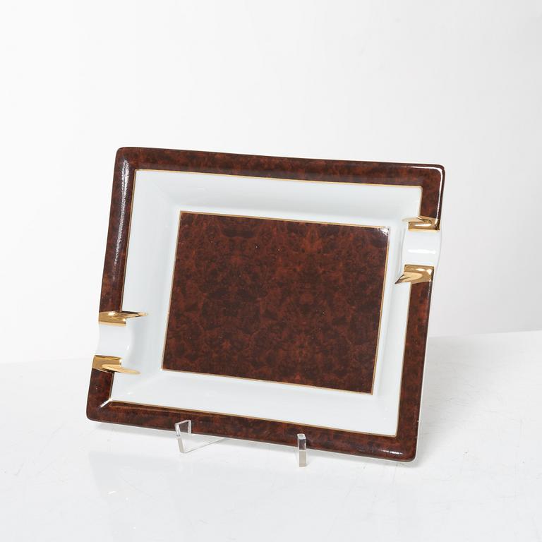 Tobacciana, 4 pieces, 20th century.