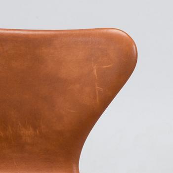 Arne Jacobsen, six "Seven" chairs, Fritz Hansen, Denmark late 20th century.