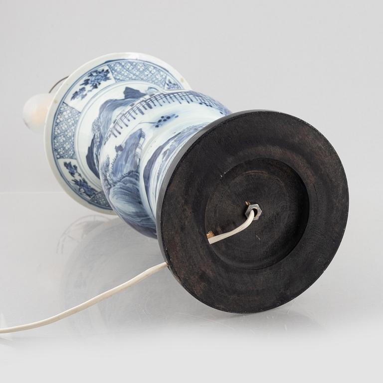 A large blue and white vase/table lamp, late Qing dynasty.