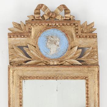 SPEGELLAMPETT, Gustaviansk, 1700-talets senare del.