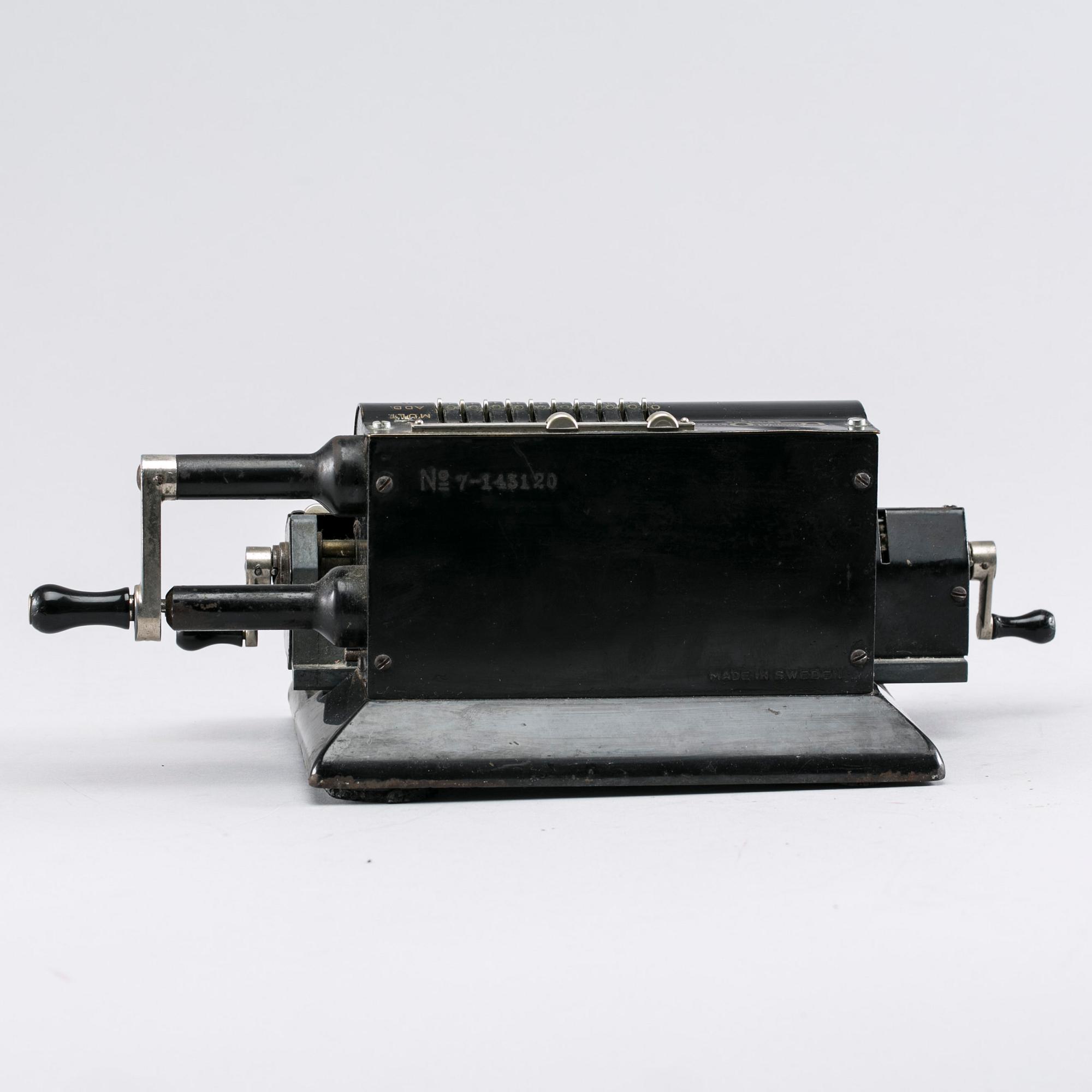 RÄKNEMASKIN, Original -Odhner. Göteborg, modell 7, 1930/40-tal.