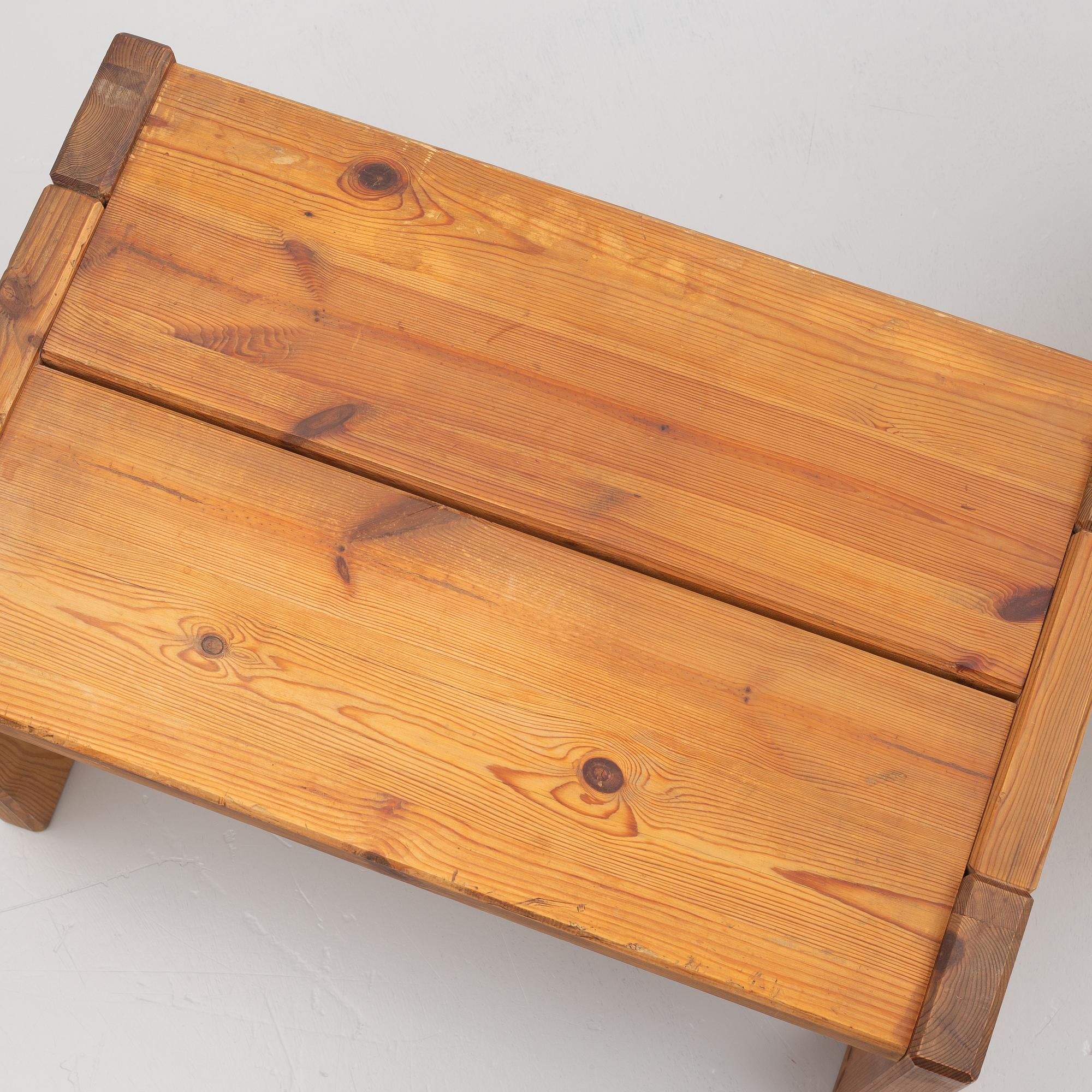 A pair of solid pine benches, second half of the 20th century.