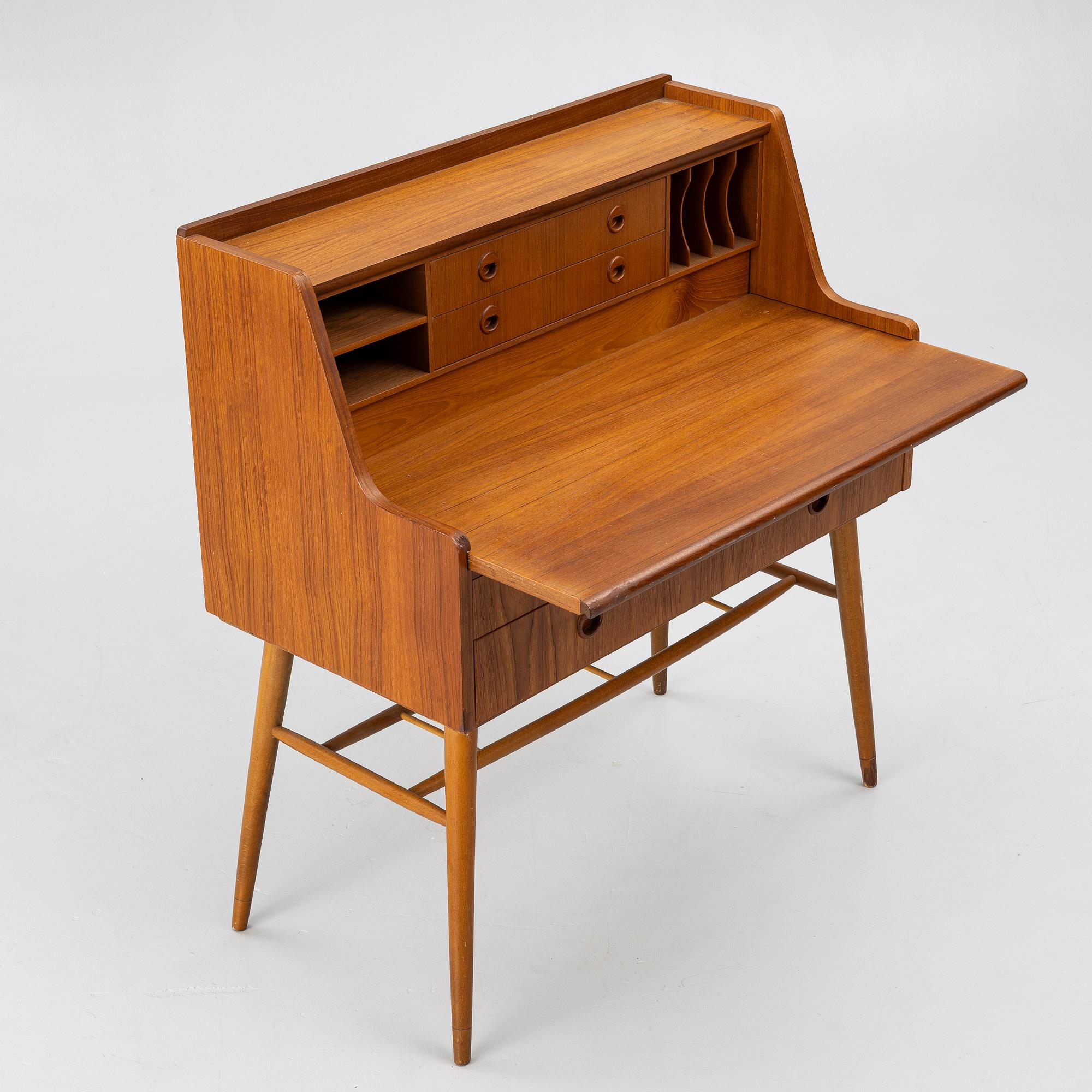 Desk, AB Bröderna Gustafssons Träindustri, Markaryd, 1950s.