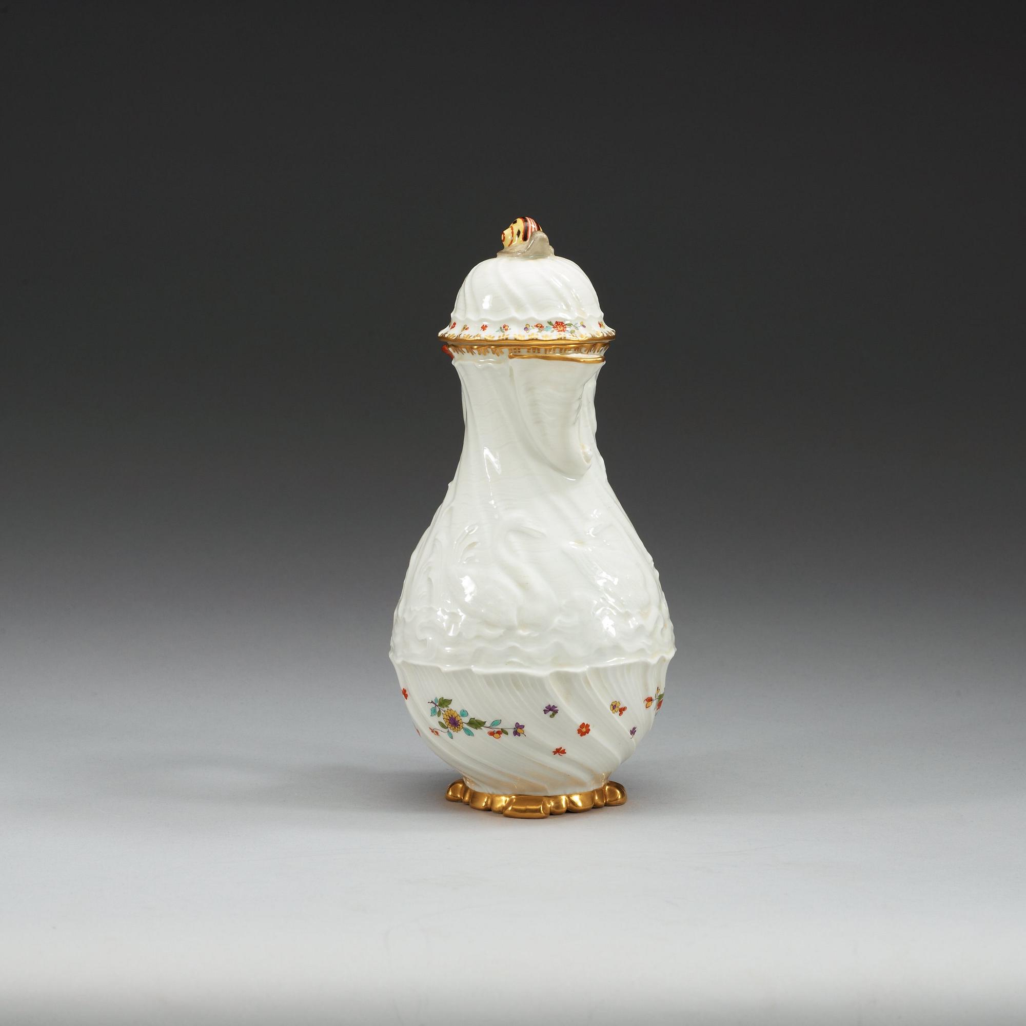 TEKANNA med LOCK, porslin. Meissen, 1900-tal.