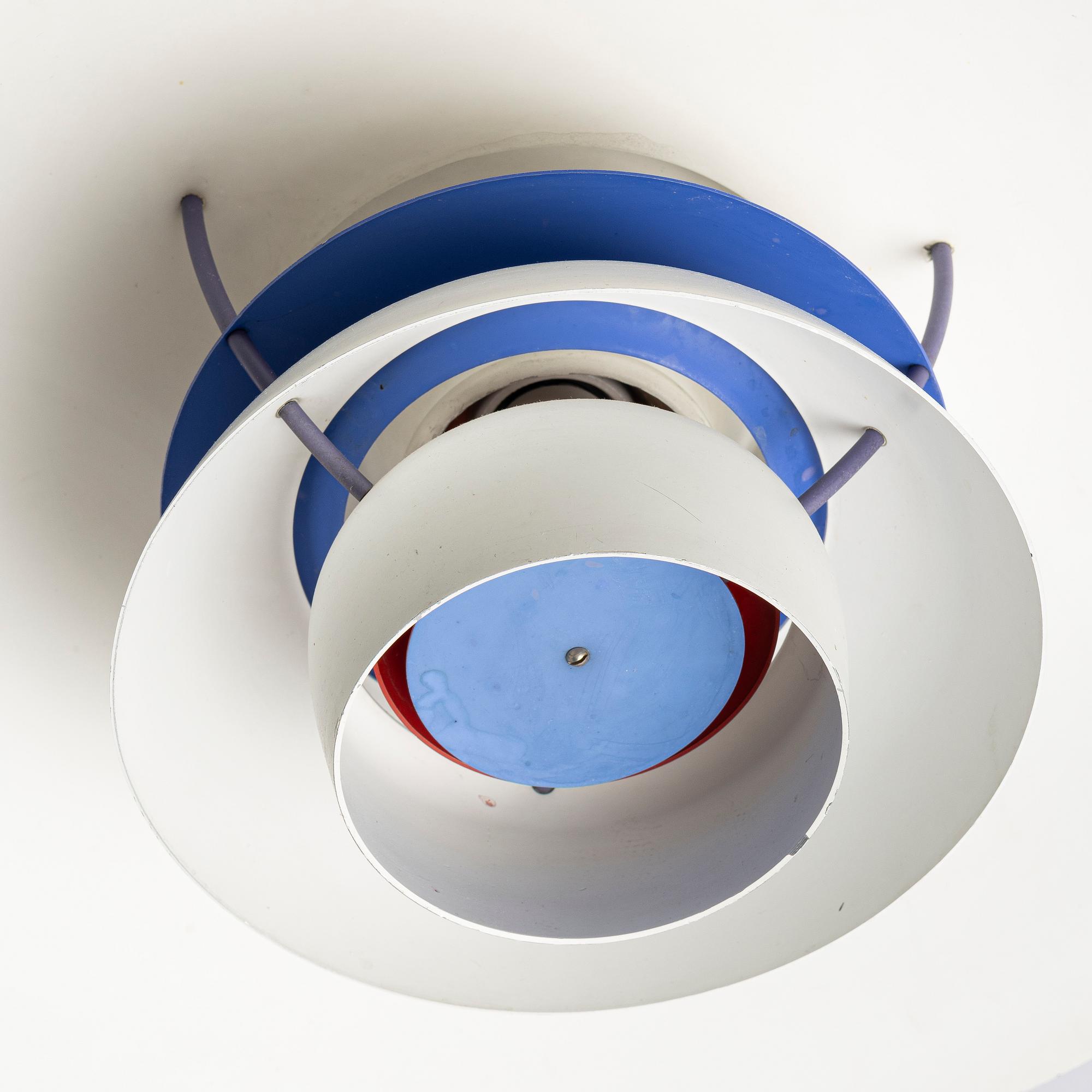 Poul Henningsen, taklampa, "PH-5", Louis Poulsen, Danmark,  troligtvis 1970-tal.