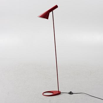Arne Jacobsen, golvlampa, "AJ", Louis Poulsen, Danmark.