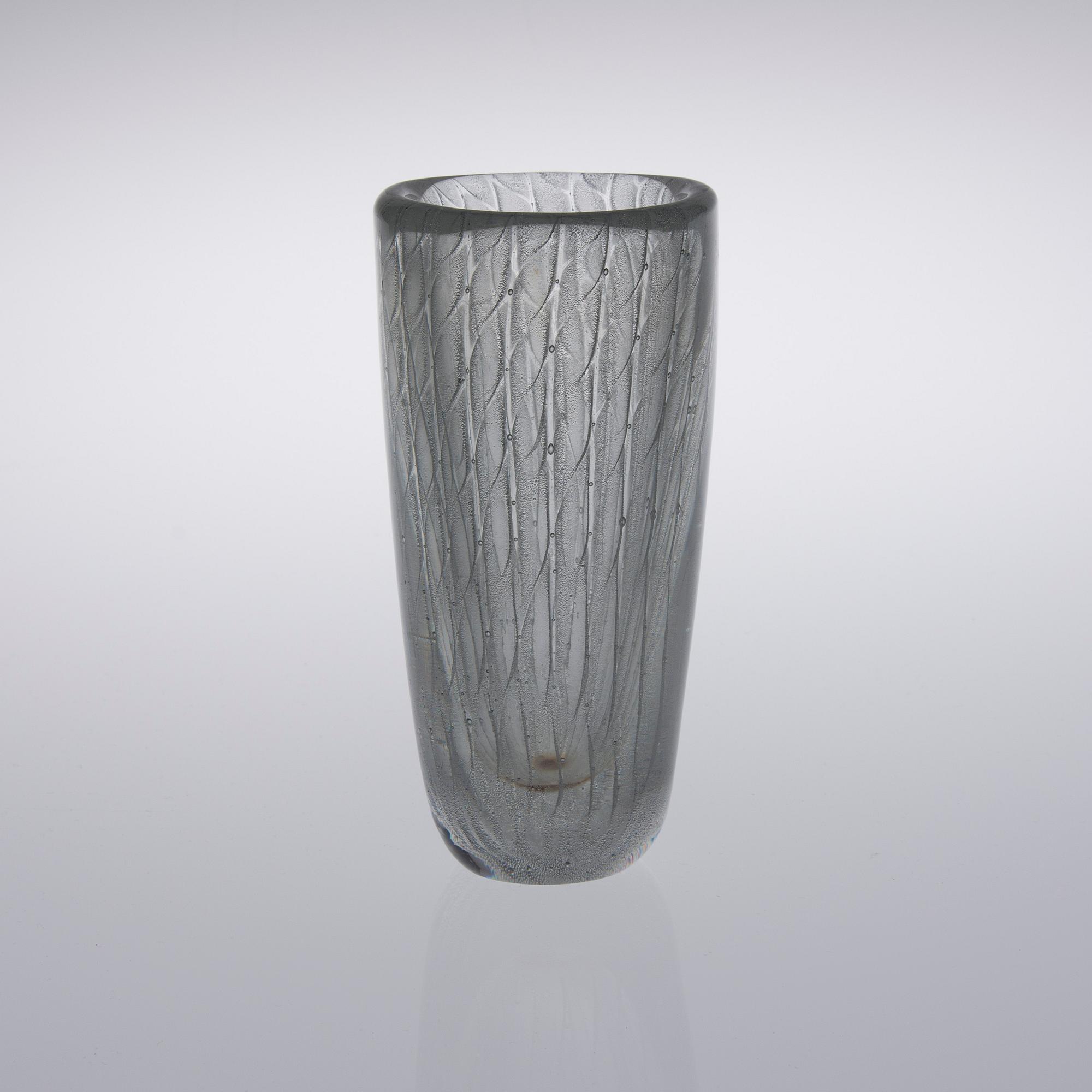 VAS, glas, "Harso KF 108", signerad K. Franck Nuutajärvi Notsjö -57.