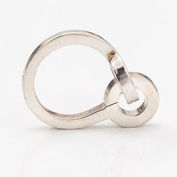 Pekka Piekäinen, A sterling silver ring. Auran Kultaseppä, Turku 1975.