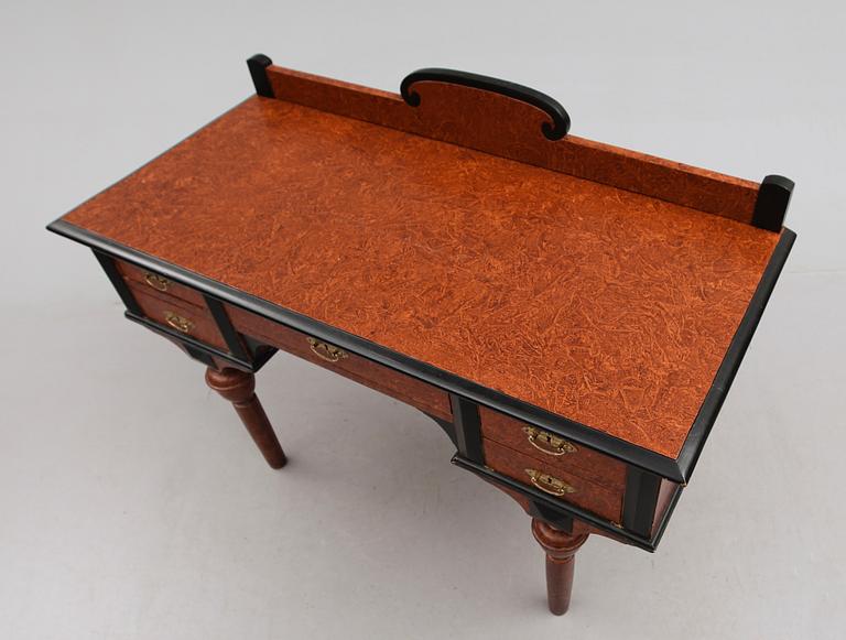 SKRIVBORD, 1800-talets andra hälft.