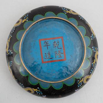 Seven pieces of cloisonné, China, 1920's.